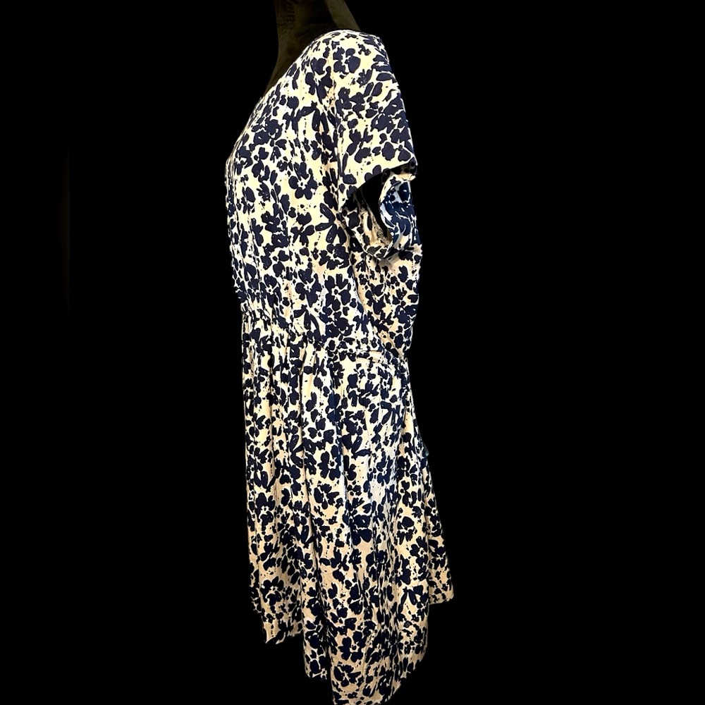 Gap Short Sleeve Abstract Floral Dress Like New- Final markdown - Picture 4 of 6